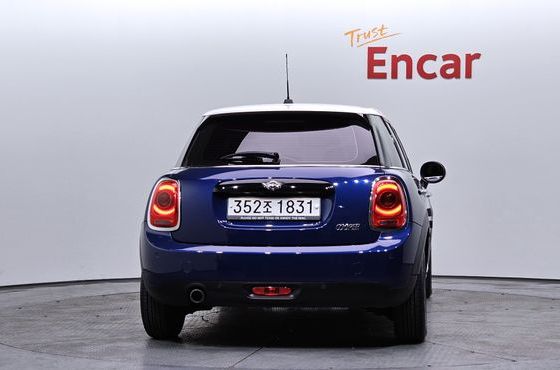 Mini Cooper 5Door Standard 3rd — пробег 67 442 км — фото 4 из 5