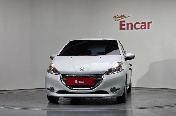 Peugeot 208 1.4 e-HDi ECO 5Door — пробег 98 170 км — фото 3 из 5