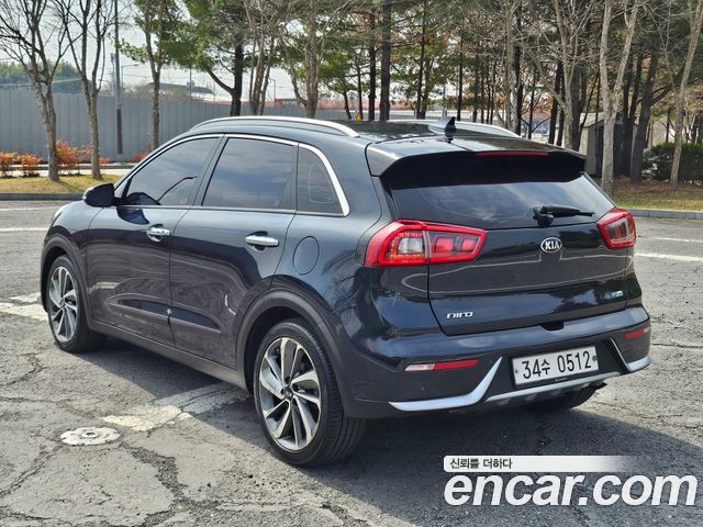 Kia Niro Noblesse — пробег 141 907 км — фото 3 из 5