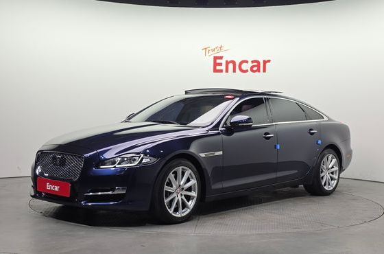 Jaguar XJ 3.0D Premium Luxury LWB X351 — пробег 101 635 км — фото 1 из 5