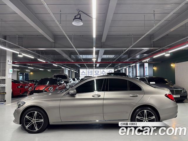 Mercedes-Benz C-Class C220 d 4MATIC Exclusive — пробег 47 230 км — фото 4 из 5