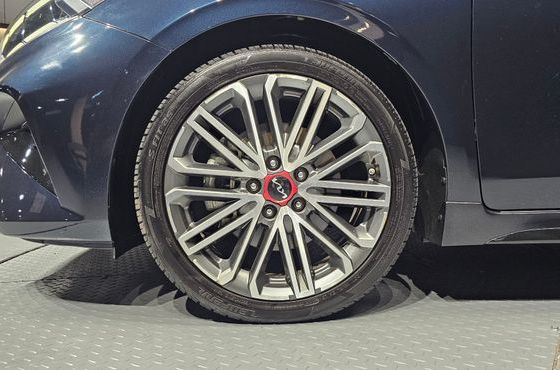 Kia K3 1.6 Turbo GT 5Door Signature — пробег 45 885 км — фото 5 из 5