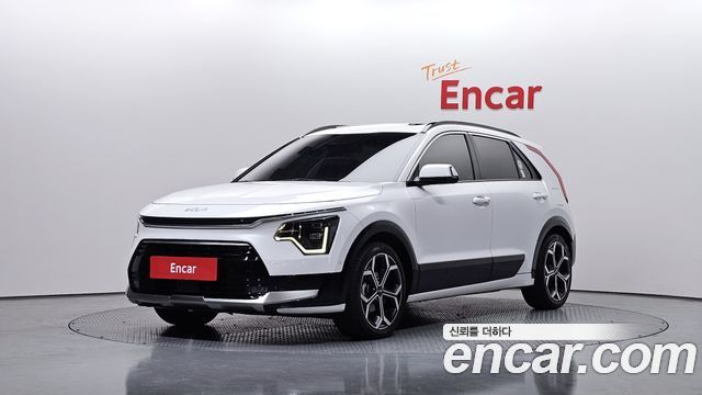 Kia Niro Signature — пробег 122 546 км — фото 1 из 5