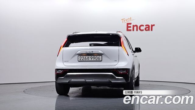 Kia Niro Signature — пробег 122 546 км — фото 4 из 5