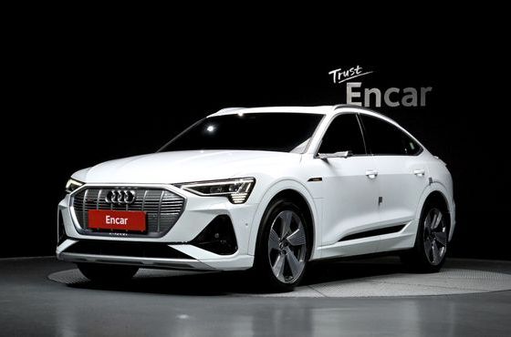 Audi e-tron 55 Quattro Sportback — пробег 94 182 км — фото 1 из 5