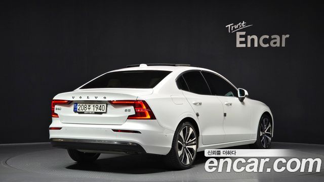 Volvo S60 B5 Ultimate Bright — пробег 11 277 км — фото 2 из 5