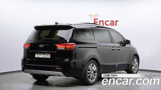 Kia Carnival 9-seater Noblesse — пробег 92 344 км — фото 2 из 5