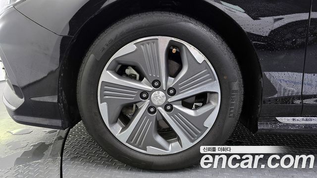 Hyundai Sonata Premium Special — пробег 138 837 км — фото 5 из 5