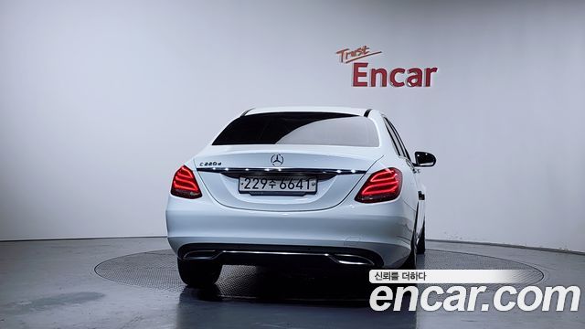 Mercedes-Benz C-Class C220 d Avantgarde — пробег 184 985 км — фото 4 из 5