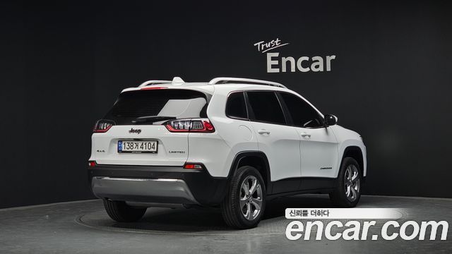 Jeep Cherokee 2.4 Limited AWD — пробег 29 376 км — фото 2 из 5