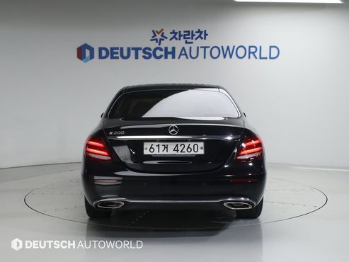 Mercedes-Benz E-Class E200 Avantgarde — пробег 75 064 км — фото 4 из 5