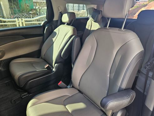 Kia Carnival HEV 9 seater Prestige — пробег 17 800 км — фото 4 из 5