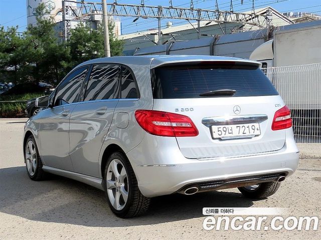 Mercedes-Benz B-Class B200 CDI Blue efficiency Sport pack — пробег 117 450 км — фото 3 из 5