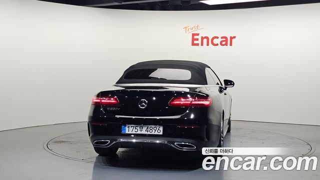 Mercedes-Benz E-Class E220d Cabriolet — пробег 79 438 км — фото 4 из 5