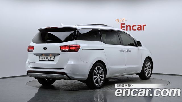 Kia Carnival 9-seater Prestige — пробег 47 792 км — фото 2 из 5