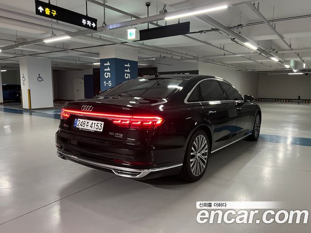 Audi A8 60 TFSI Quattro LWB — пробег 39 400 км — фото 2 из 5