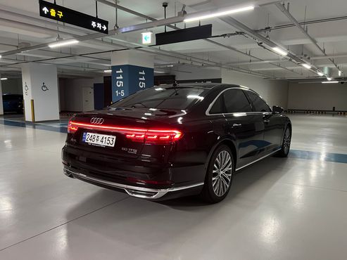 Audi A8 60 TFSI Quattro LWB — пробег 39 400 км — фото 2 из 5