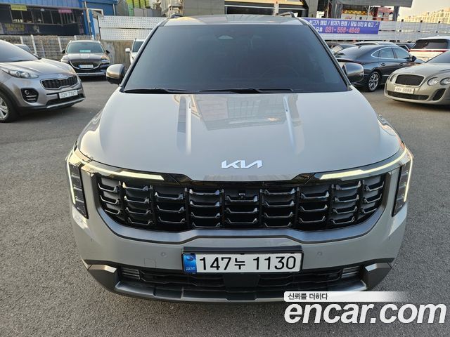 Kia Carnival Gasoline 9-Seater Gravity — пробег 9 415 км — фото 1 из 5