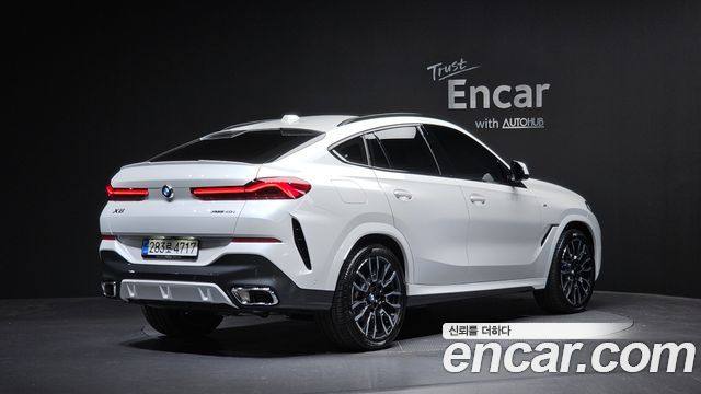 BMW X6 xDrive40i M Sport — пробег 4 788 км — фото 2 из 5