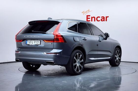 Volvo XC60 B6 Inscirtion — пробег 79 057 км — фото 2 из 5