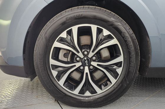 Kia Carnival 9-Seater Prestige — пробег 71 717 км — фото 5 из 5