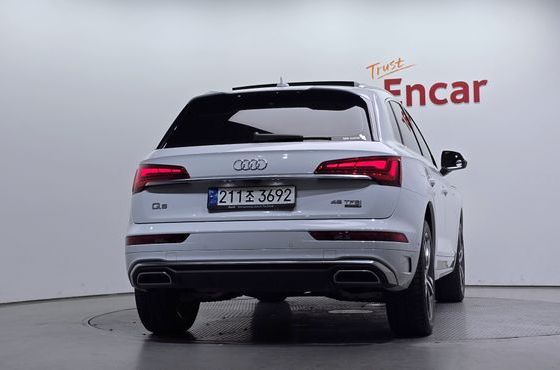 Audi Q5 45 TFSI Quattro Premium — пробег 26 016 км — фото 4 из 5