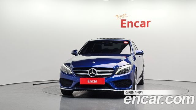Mercedes-Benz C-Class C200 4MATIC AMG Line — пробег 45 498 км — фото 3 из 5