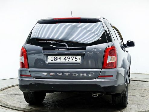 Ssangyong Rexton 2.2 4WD RX7 Luxury — пробег 109 832 км — фото 3 из 5