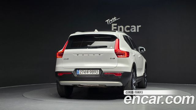 Volvo XC40 B4 Ultra Bright — пробег 24 021 км — фото 4 из 5