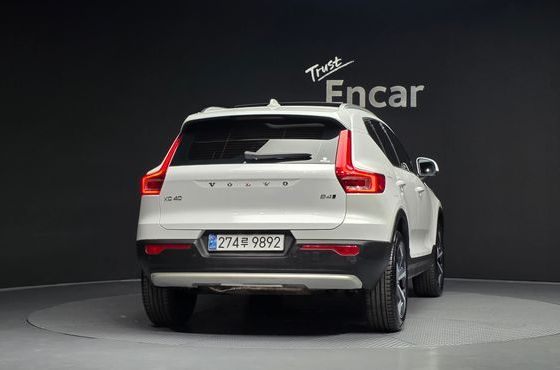 Volvo XC40 B4 Ultra Bright — пробег 24 021 км — фото 4 из 5