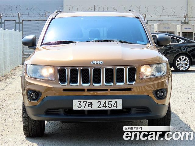 Jeep Compass 70th Anniversary 1st — пробег 79 454 км — фото 1 из 5
