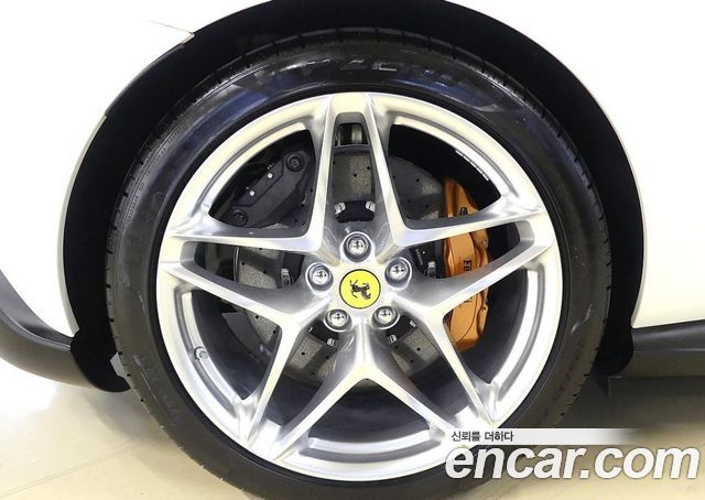 Ferrari Roma 3.9 Spider — пробег 1 700 км — фото 5 из 5