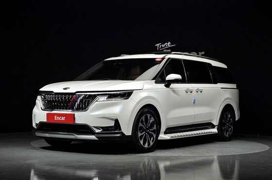 Kia Carnival 7-Seater Signature — пробег 125 110 км — фото 1 из 5