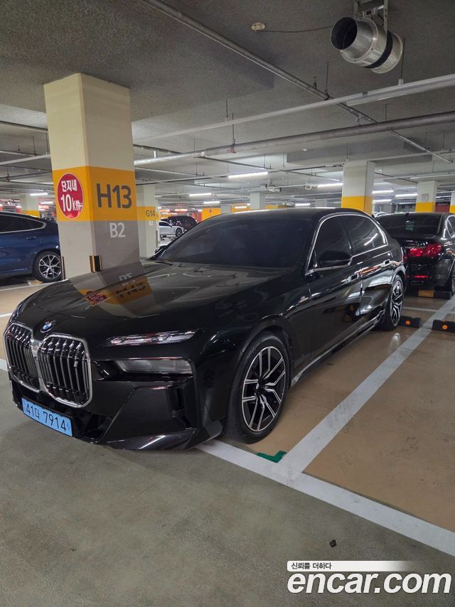 BMW i7 eDrive 50 M Sport — пробег 26 471 км — фото 2 из 5