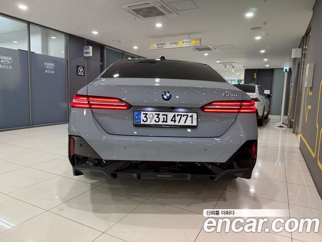BMW 5-Series 520i M Sport — пробег 3 100 км — фото 4 из 5