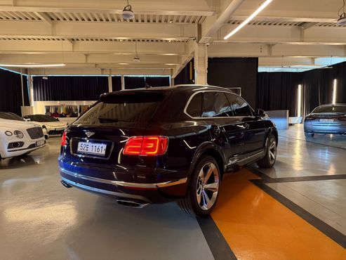 Bentley Bentayga 6.0 W12 — пробег 67 000 км — фото 4 из 5
