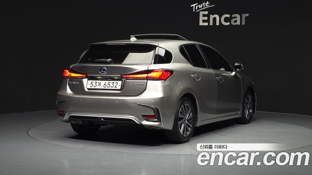 Lexus CT200h из Кореи Encar