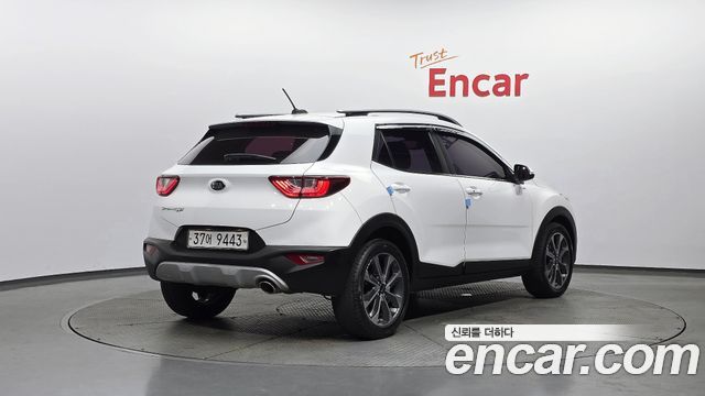 Kia Stonic из Кореи Encar
