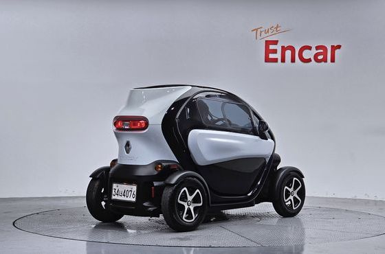 Renault (Samsung) Twizy Intens(2-seater) — пробег 3 564 км — фото 2 из 5