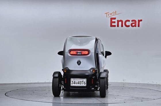 Renault (Samsung) Twizy Intens(2-seater) — пробег 3 564 км — фото 4 из 5