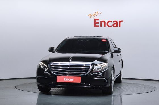 Mercedes-Benz E-Class E300 4MATIC Exclusive — пробег 127 650 км — фото 3 из 5