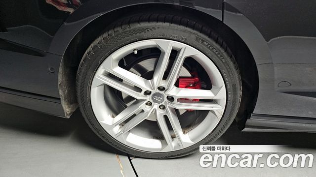 Audi S8 из Кореи Encar