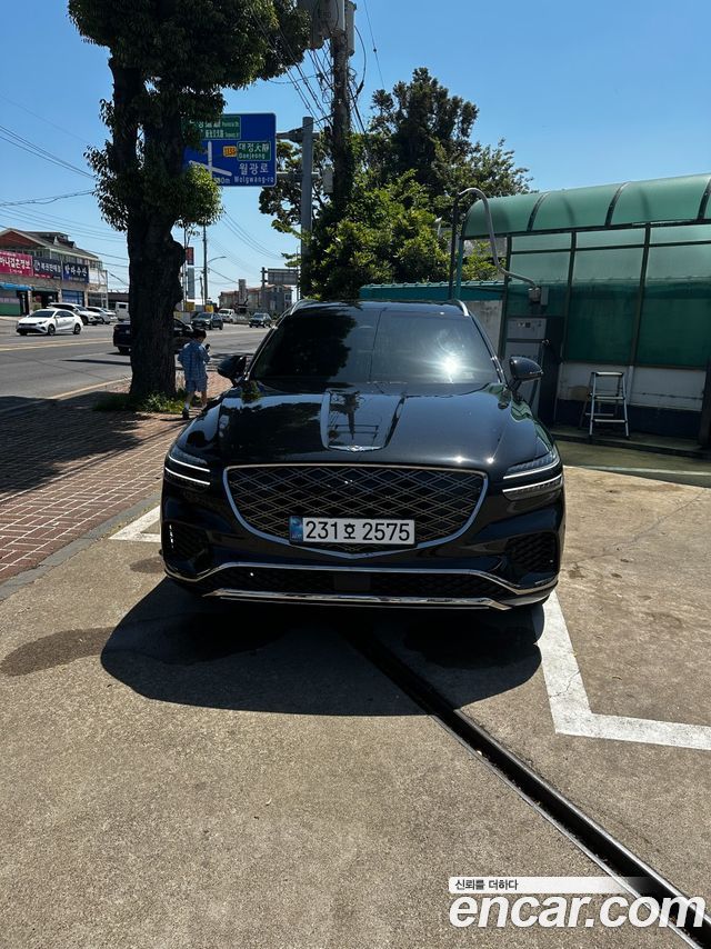 Genesis GV70 2.5T Gasoline AWD — пробег 7 400 км — фото 1 из 5