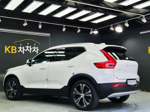 Volvo XC40 B4 Inscription — пробег 67 471 км — фото 4 из 5