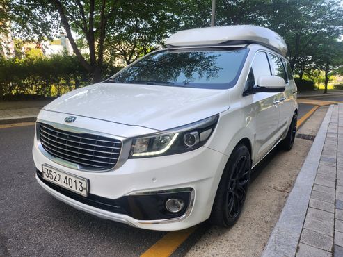 Kia Carnival 9-seater Hi-Limousine Prestige High roof — пробег 223 000 км — фото 1 из 5