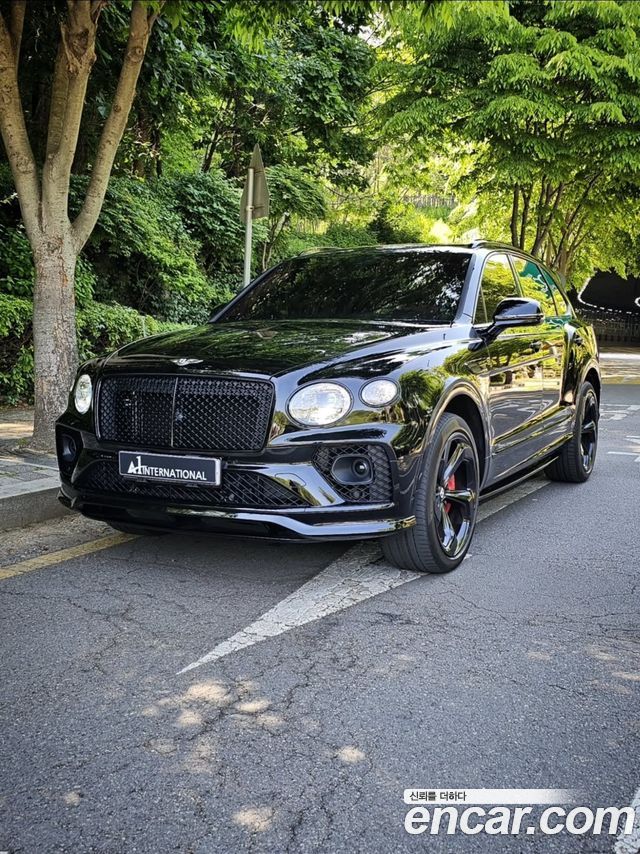 Bentley Bentayga 4.0 V8 S — пробег 27 500 км — фото 1 из 5