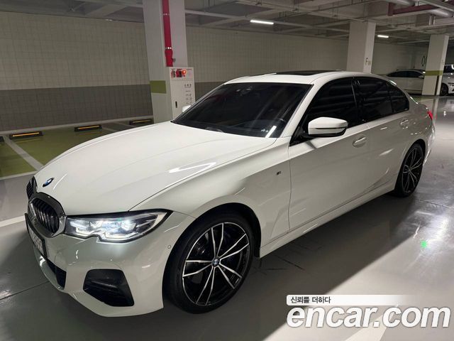 BMW 3-Series 330i xDrive M Sport — пробег 80 100 км — фото 1 из 5