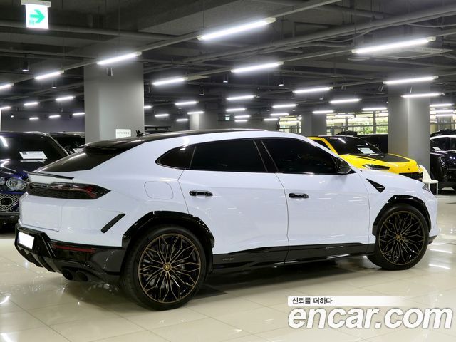 Lamborghini Urus из Кореи Encar