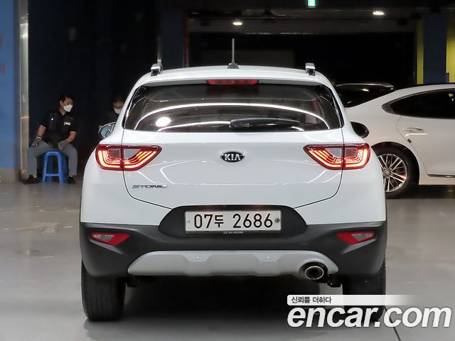 Kia Stonic из Кореи Encar