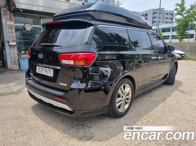 Kia Carnival 9-seater Hi-Limousine Prestige — пробег 218 000 км — фото 2 из 5
